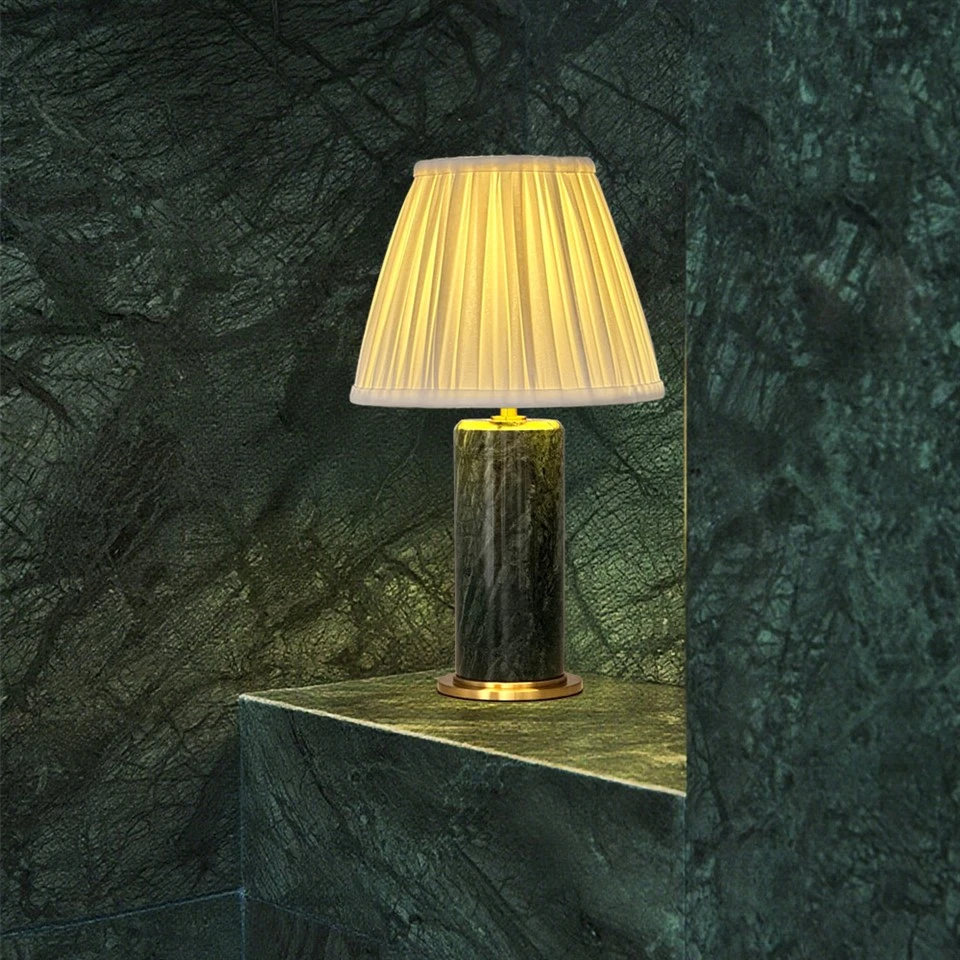 Zelená mramorová stolní lampa pro luxusní obývací pokoj