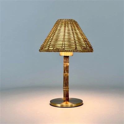 Akumulátorová stolní lampa s ručním ratanovým stínidlem Wevon