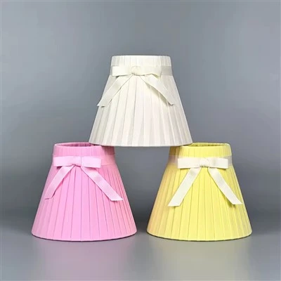 Stolní lampa s barevnými odstíny na míru