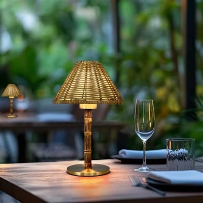 Bezdrátová bambusová stolní lampa s ratanovým stínidlem